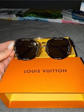 Louis Vuitton Men’s Black & Gold Sunglasses